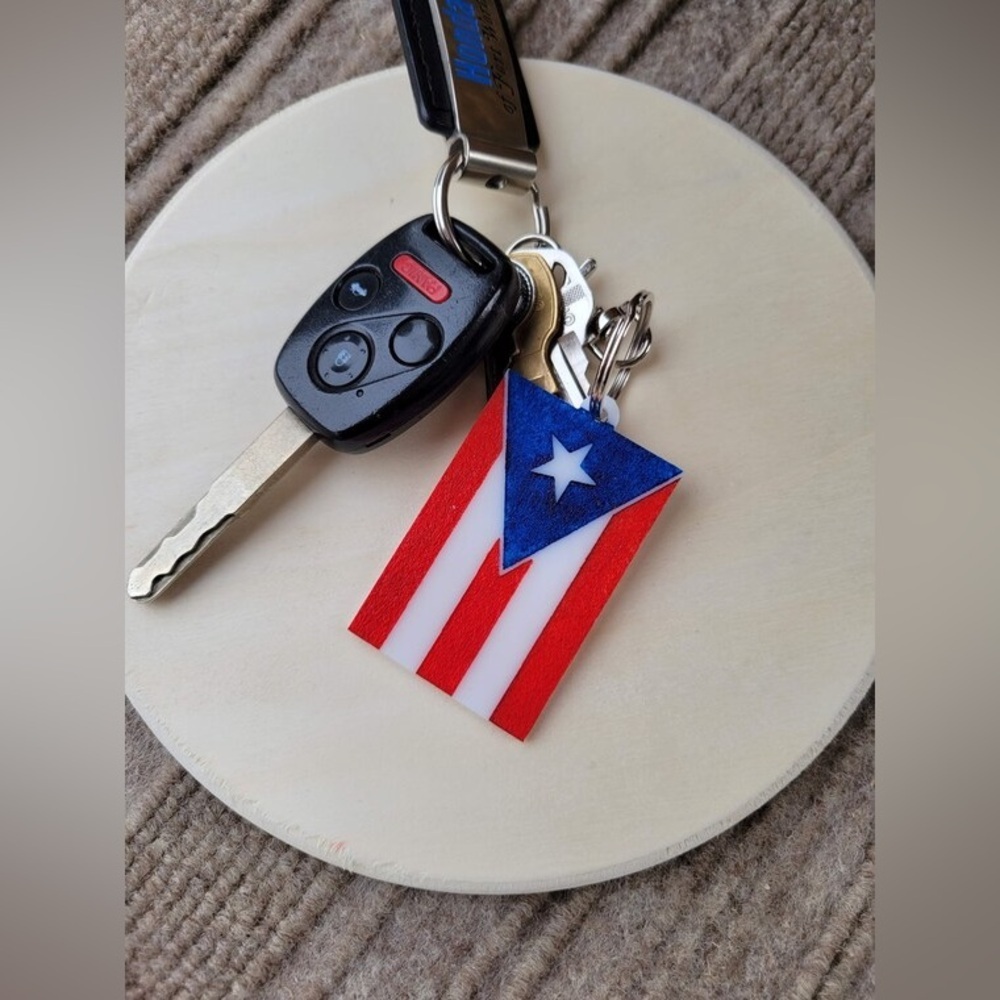 PUERTO RICO Keychain with Flag - Picture 2 of 2